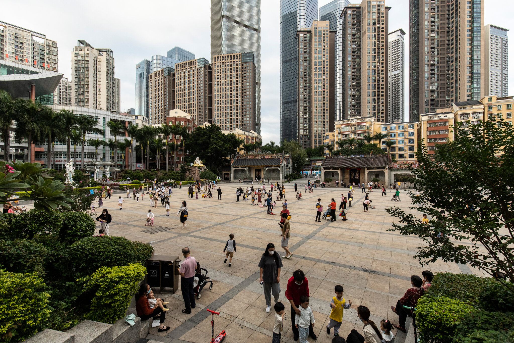 China’s Population Declines for Third Consecutive Year Amid Aging Crisis