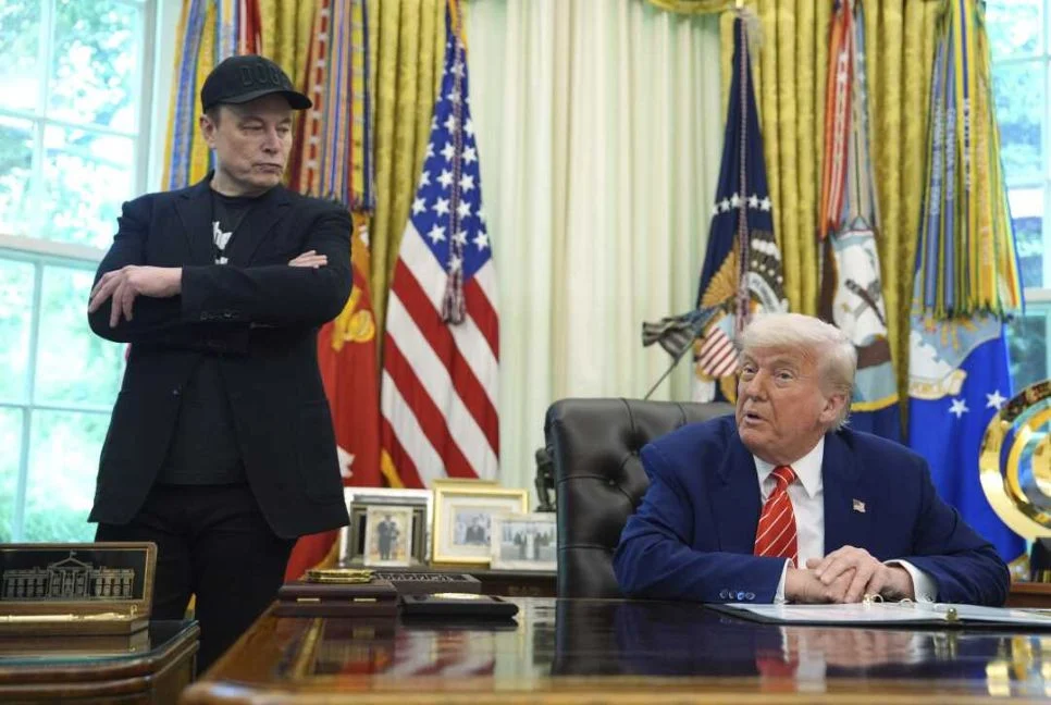President Trump Eases Space Industry Rules, Cuts Environmental Reviews