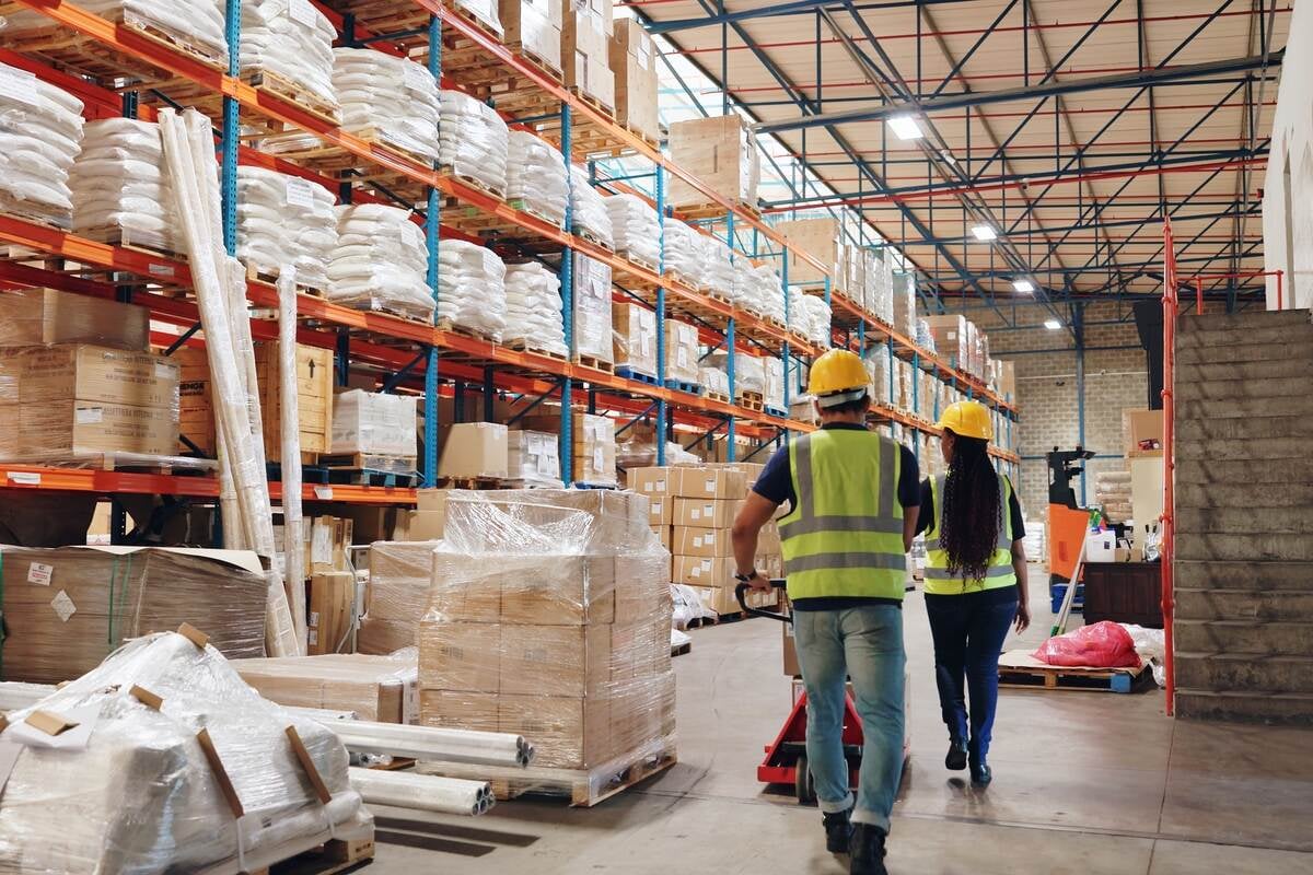 US Ends Tariff Exemption on Small Package