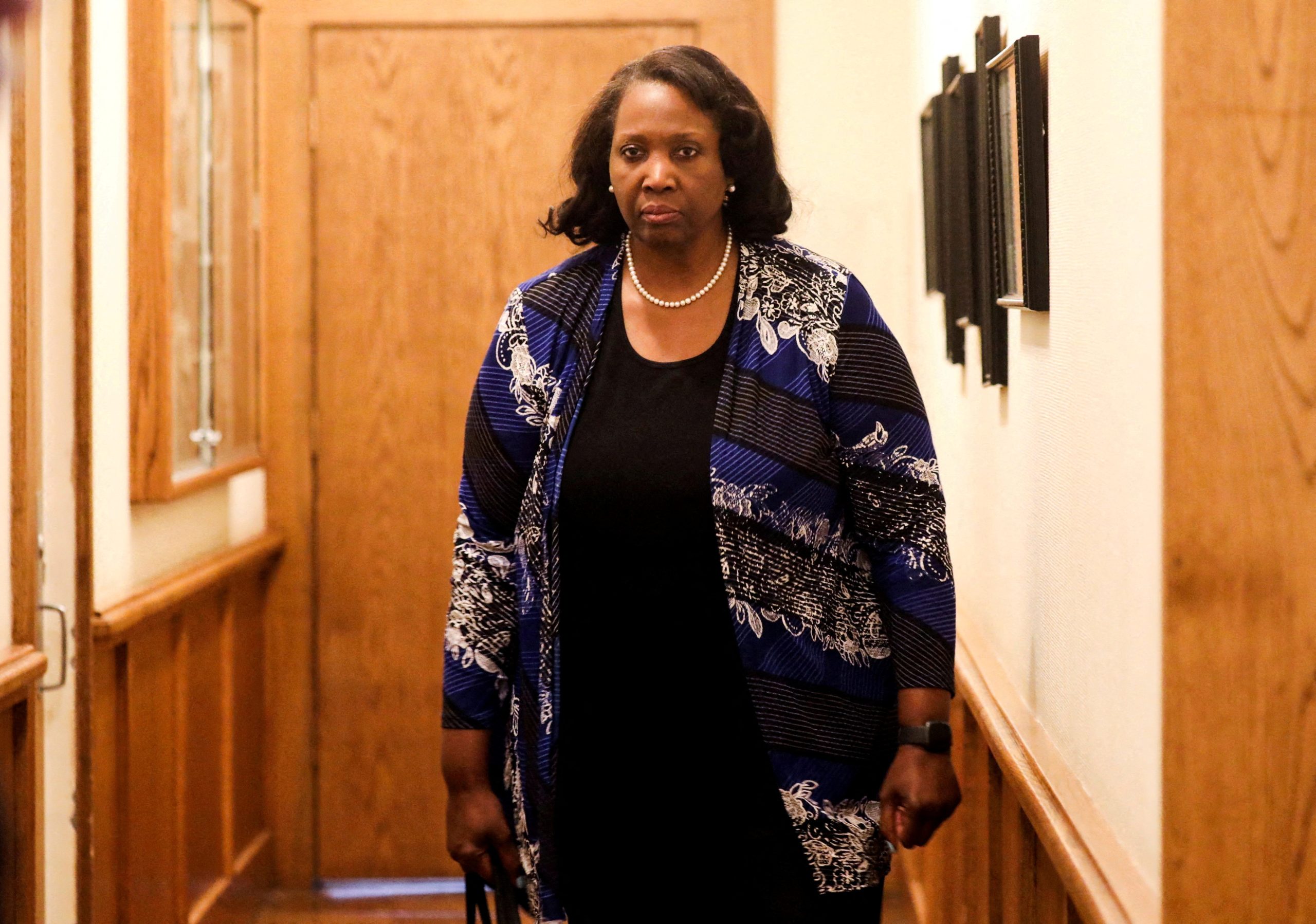 US Supreme Court Halts Trump’s Attempt to Fire Fed Governor Lisa Cook